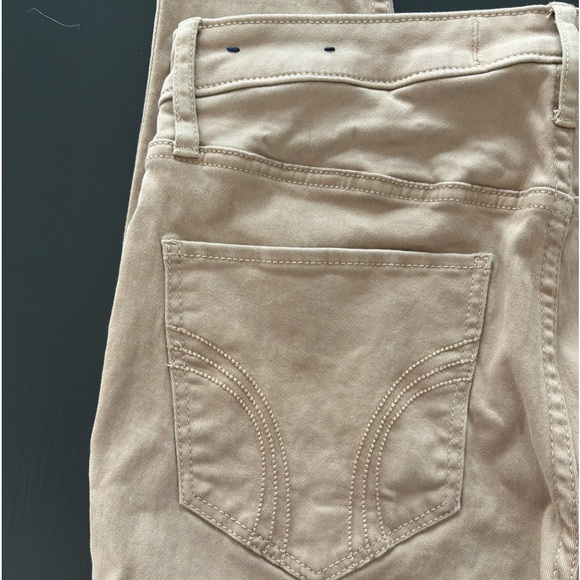 7L Hollister Mid-Rise Super Skinny beige khaki jeans denim chino NWOT - Picture 3 of 6